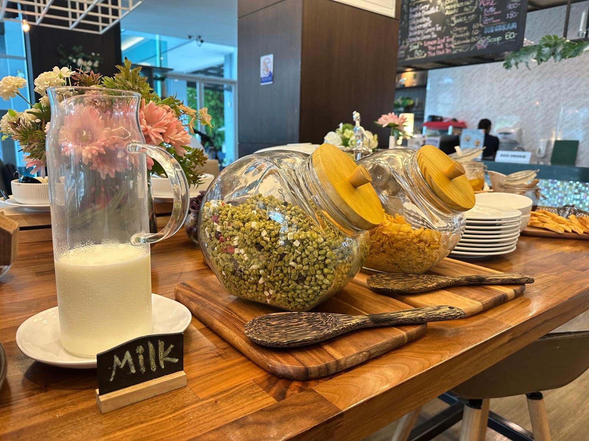 Kokotel Bangkok Dheva Thonglor Экстерьер фото
